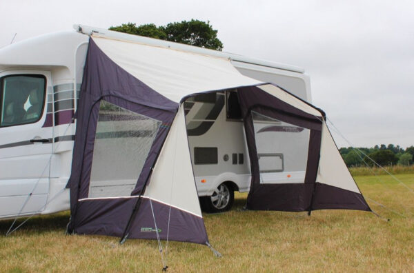 A motorhome sun canopy for high vehicles